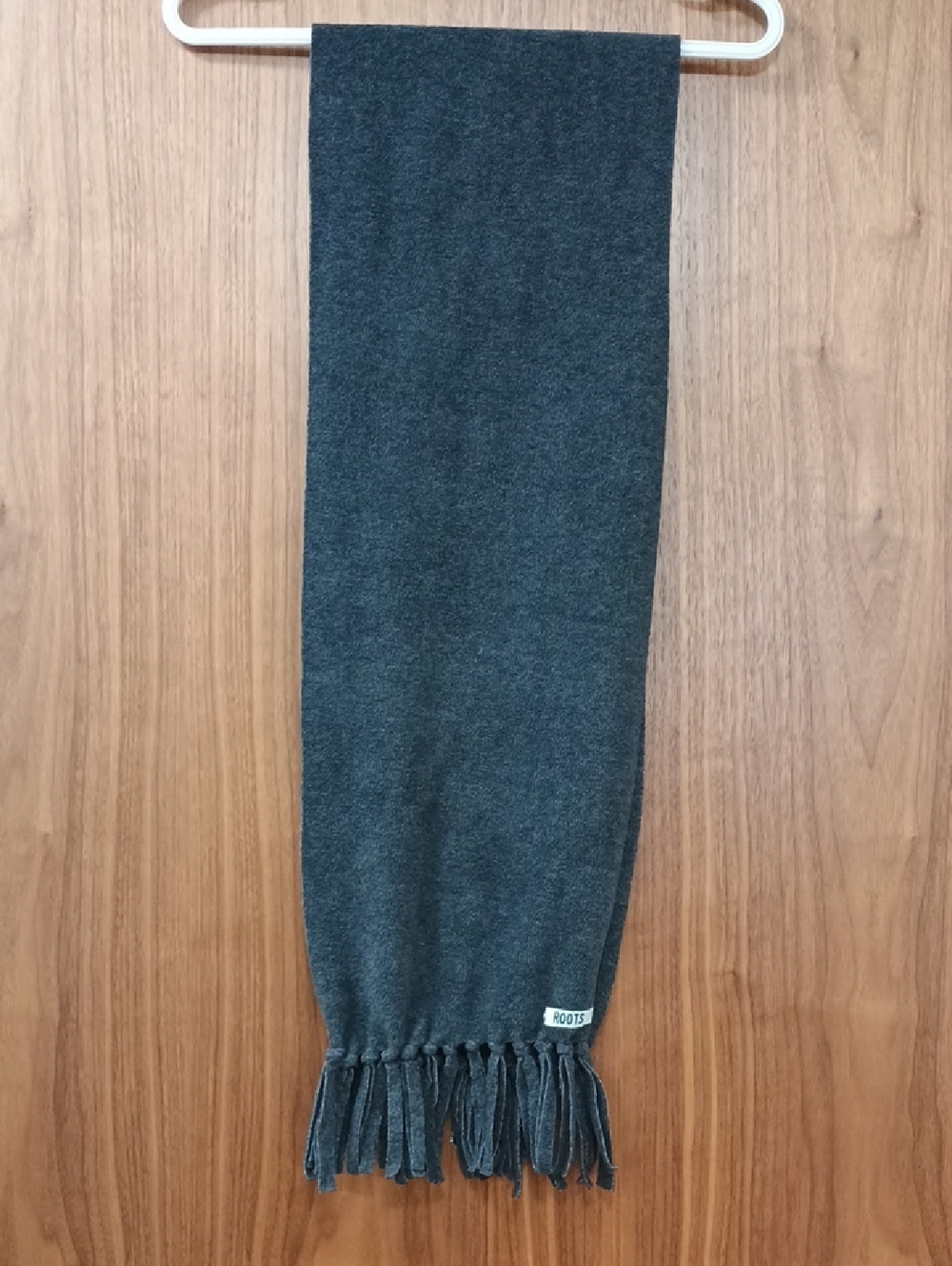 5/$15 Roots Charcoal Fleece Scarf with Fringe